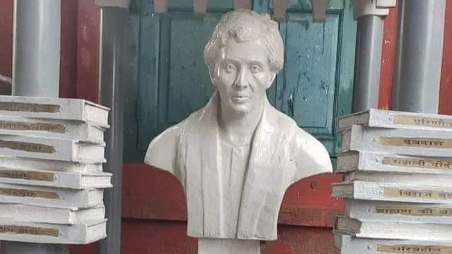 बंग साहित्य परिषद भागलपुर में शरतचंद्र की प्रतिमा